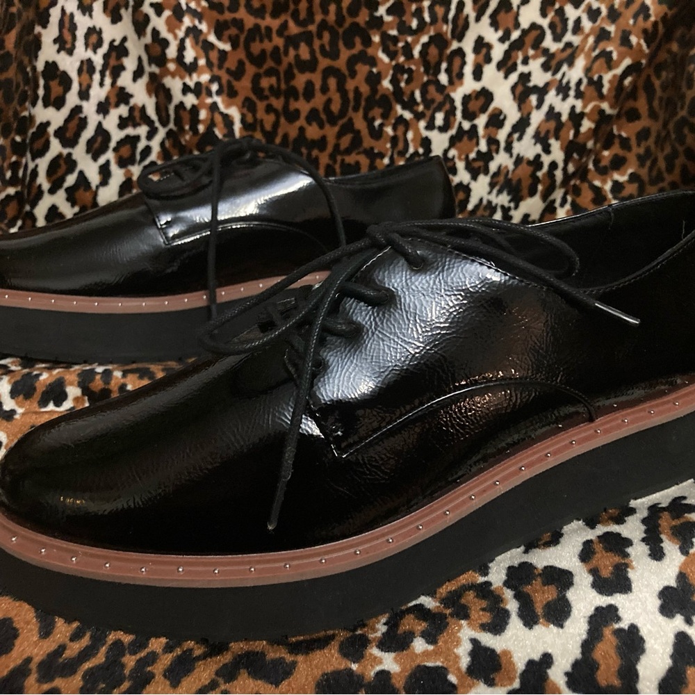 Chinese Laundry black patent leather studded dress shoes. Brand New 10/ 41